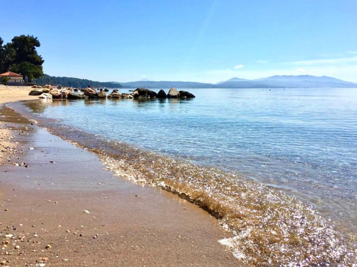 Sea Side Malibu Villa Nikiti  Bagian luar foto